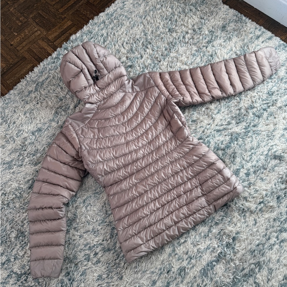 Arc’teryx Cerium LT Hoody in Desert Salt - Picture 2 of 3